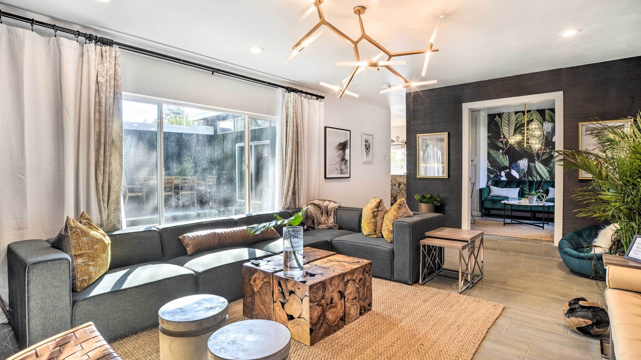 Photo of Livingroom in Albuquerque