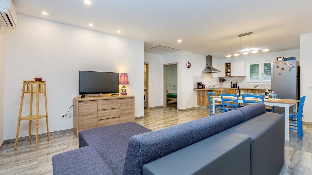Photo of Livingroom in Gabonjin
