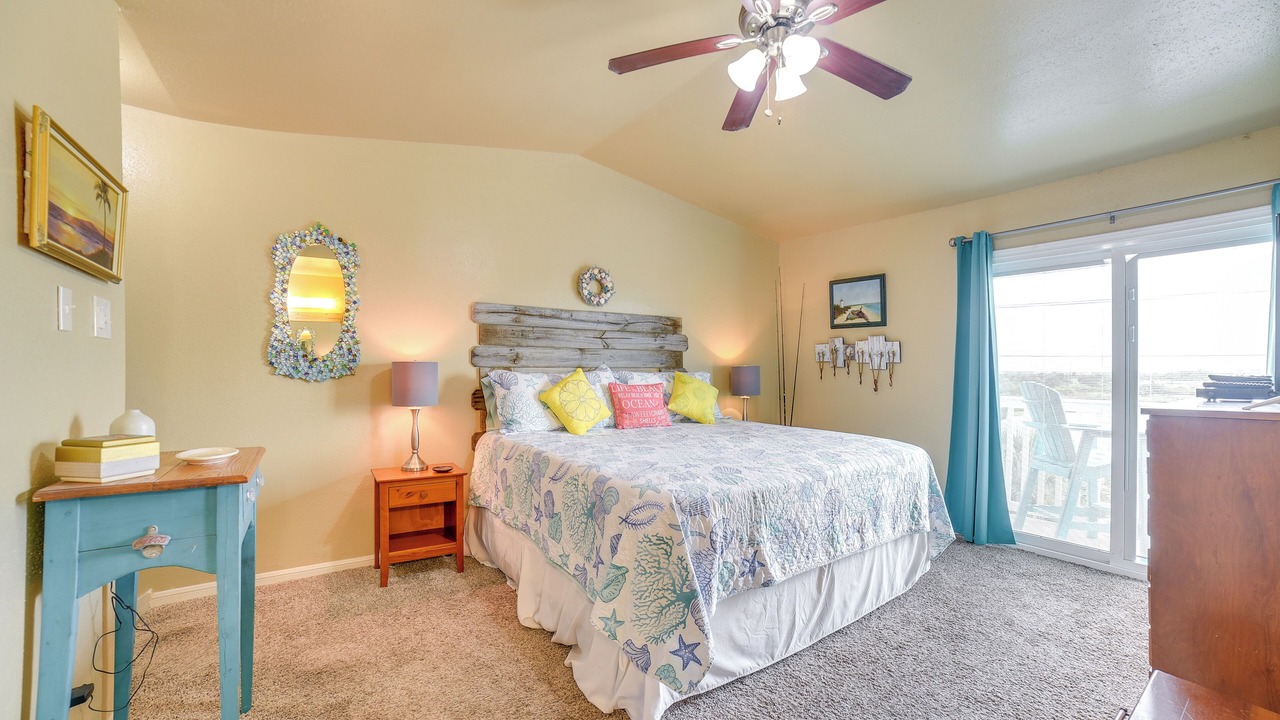 Photo of Bedroom in Galveston