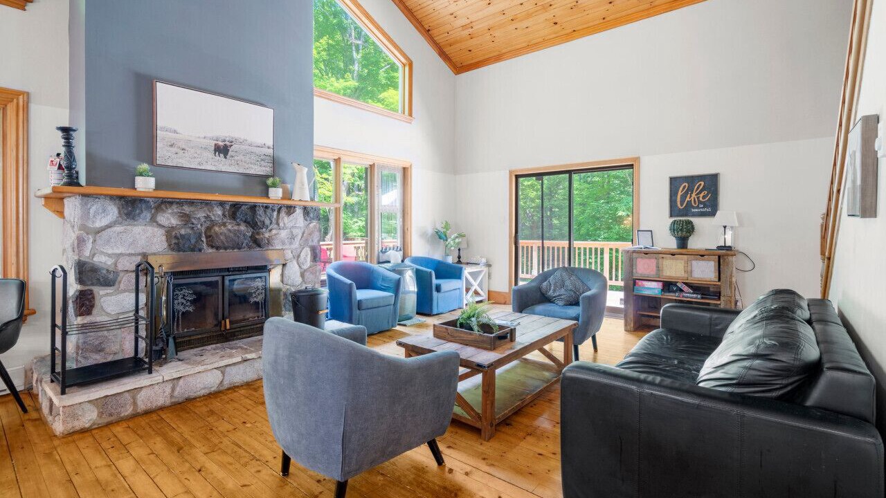 Photo of Livingroom in Minden Hills