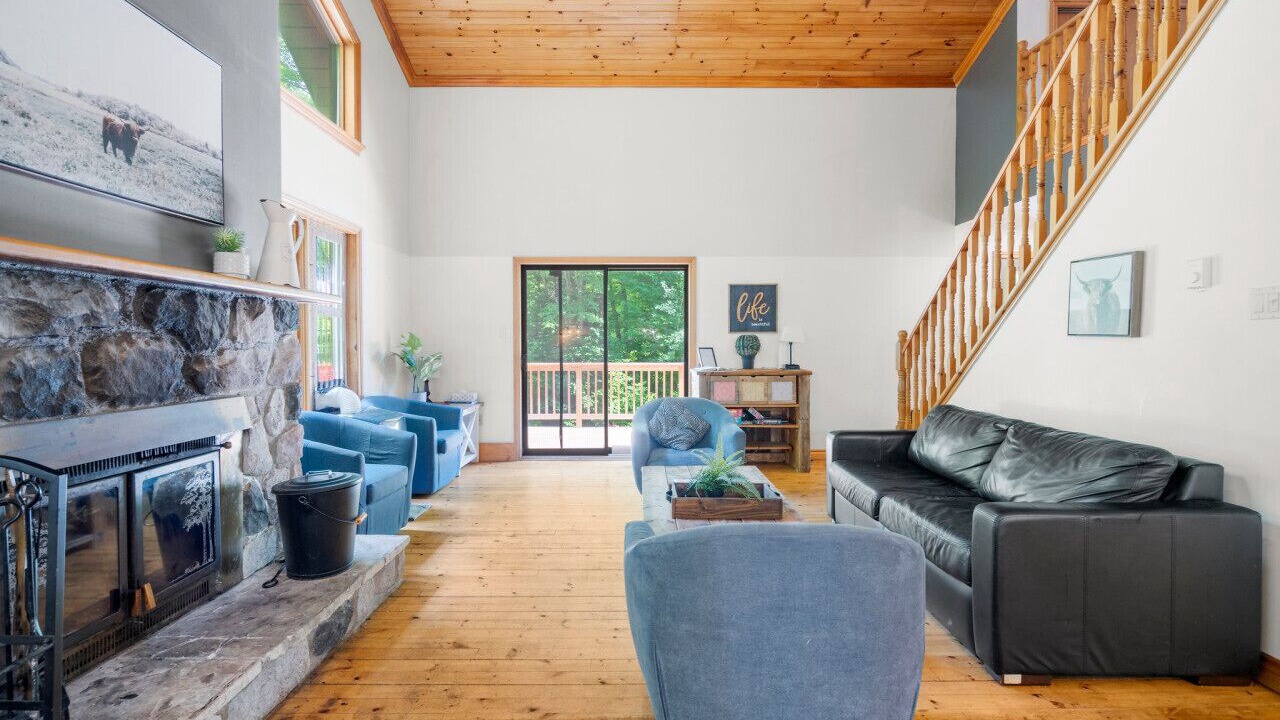 Photo of Livingroom in Minden Hills