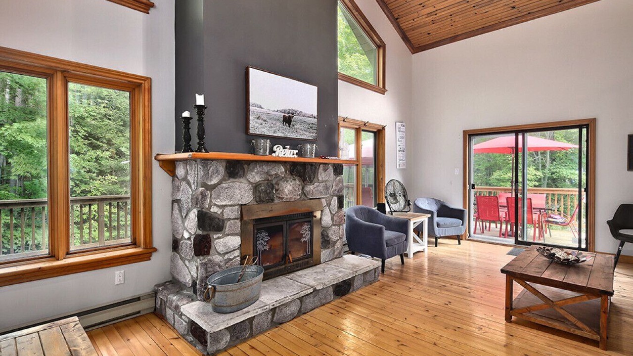 Photo of Livingroom in Minden Hills