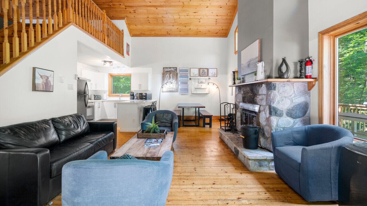 Photo of Livingroom in Minden Hills
