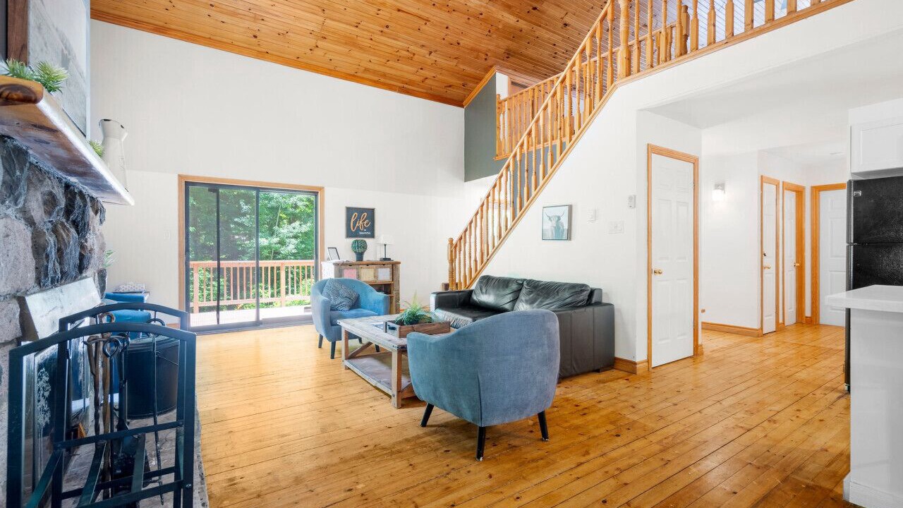 Photo of Livingroom in Minden Hills