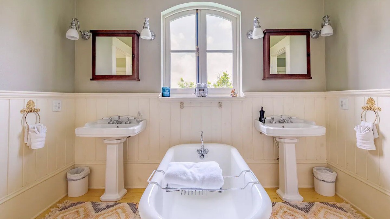Photo of Bathroom in Crockett