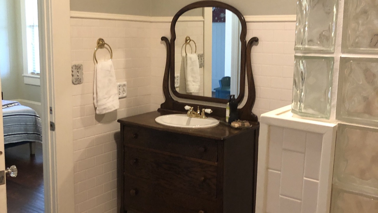Photo of Bathroom in Crockett