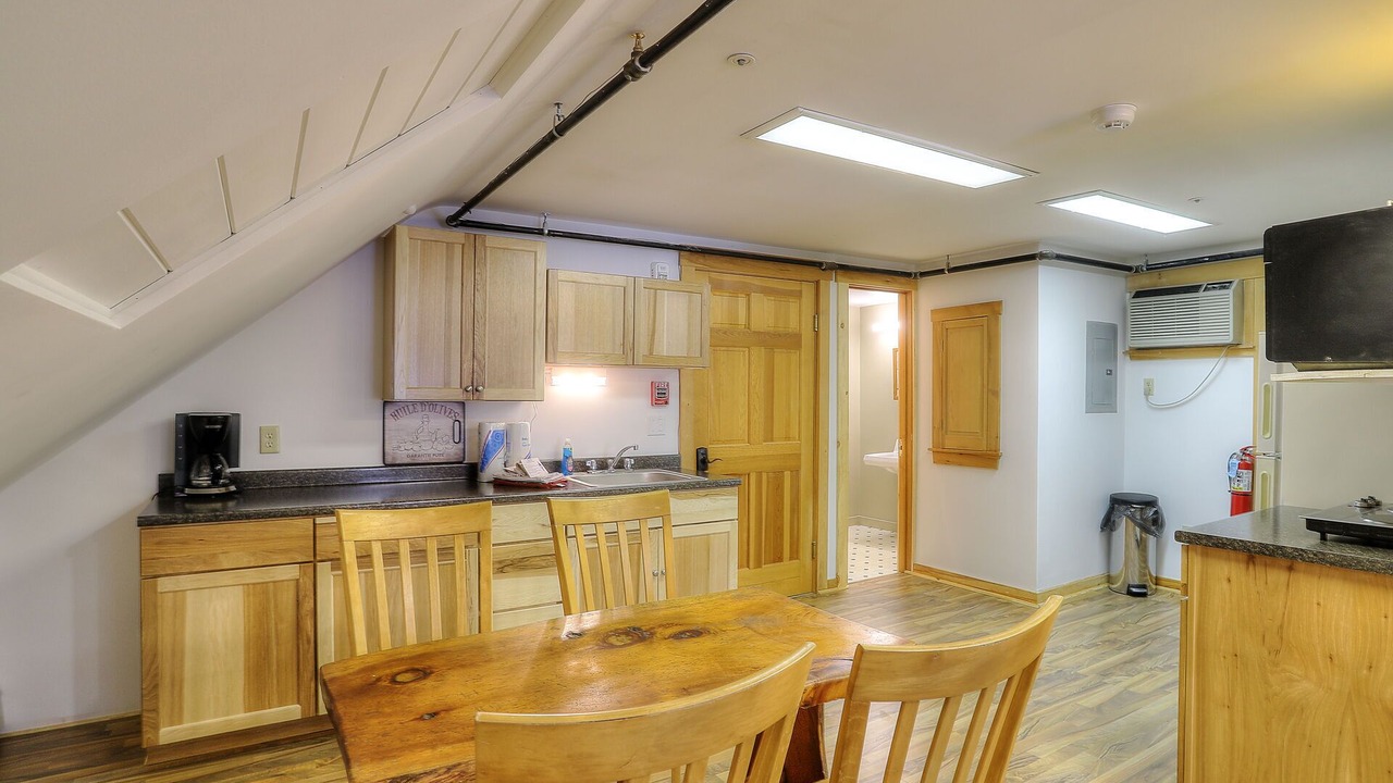 Photo of Others in Oquossoc