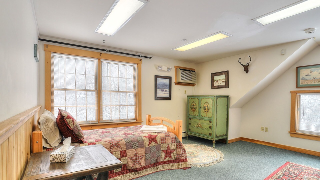 Photo of Bedroom in Oquossoc