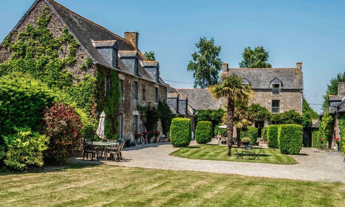 Photo of Others in Saint-Helen