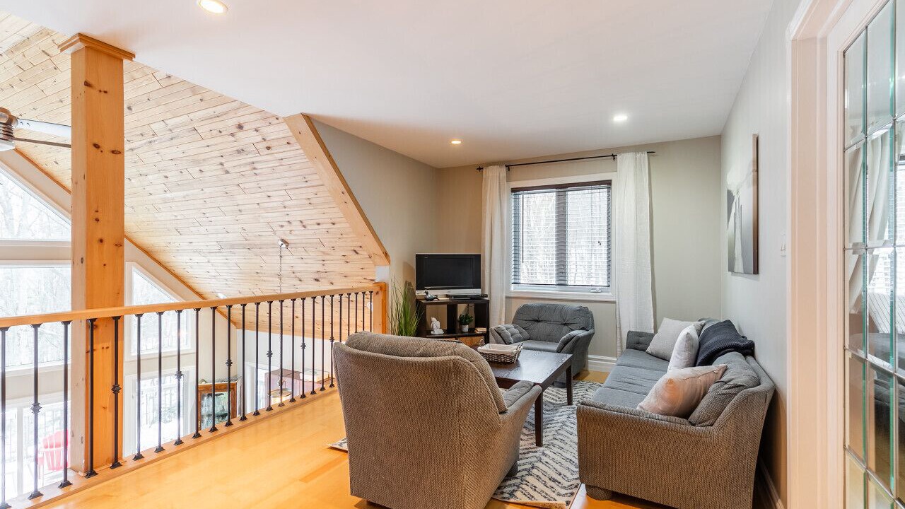 Photo of Livingroom in Eagle Lake