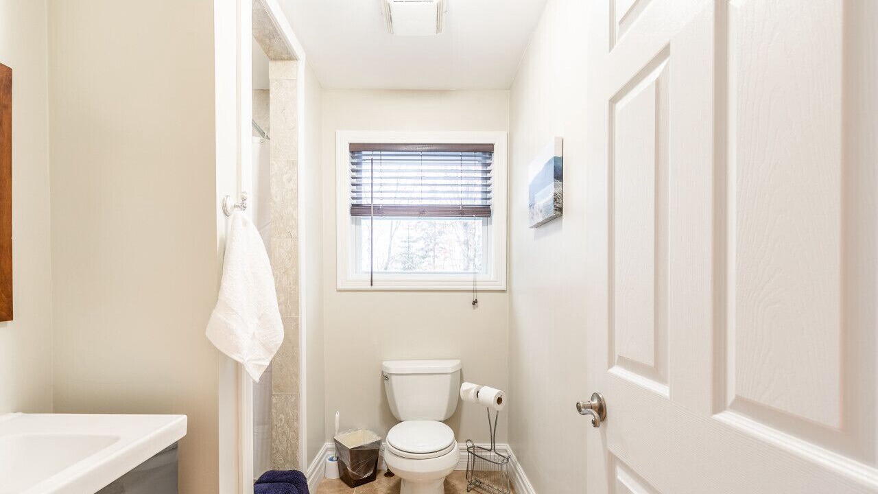 Photo of Bathroom in Eagle Lake