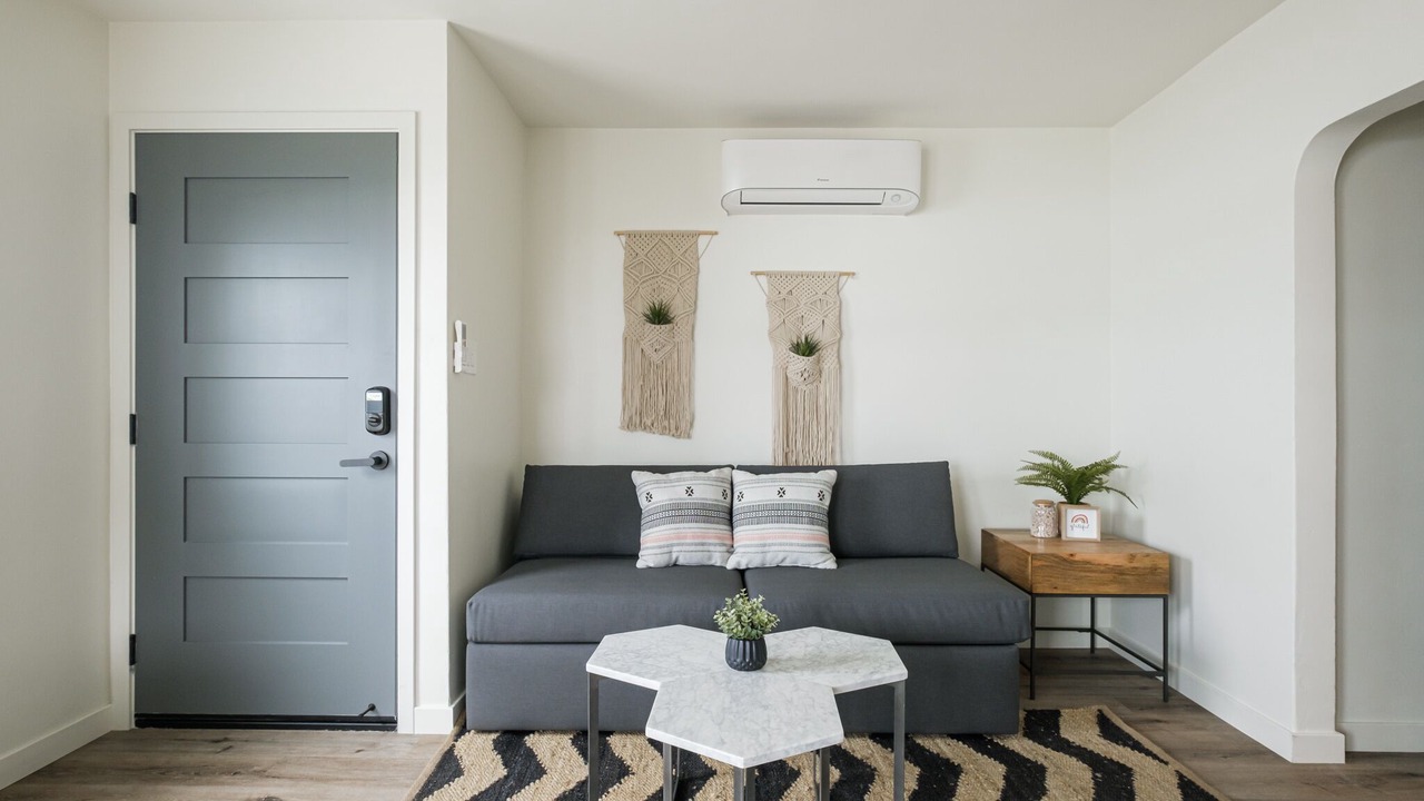Photo of Livingroom in Townsite