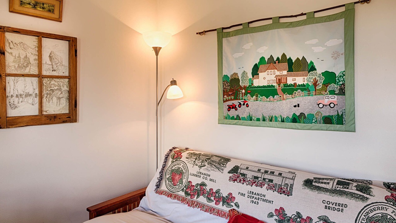 Photo of Bedroom in Oroville