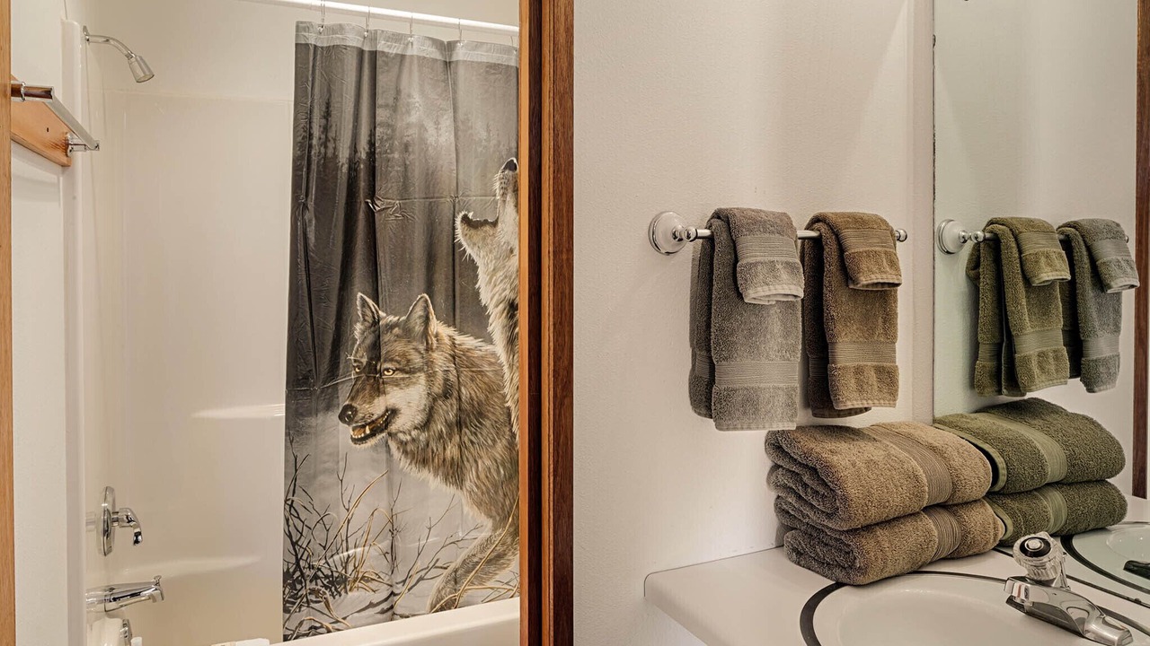 Photo of Bathroom in Oroville