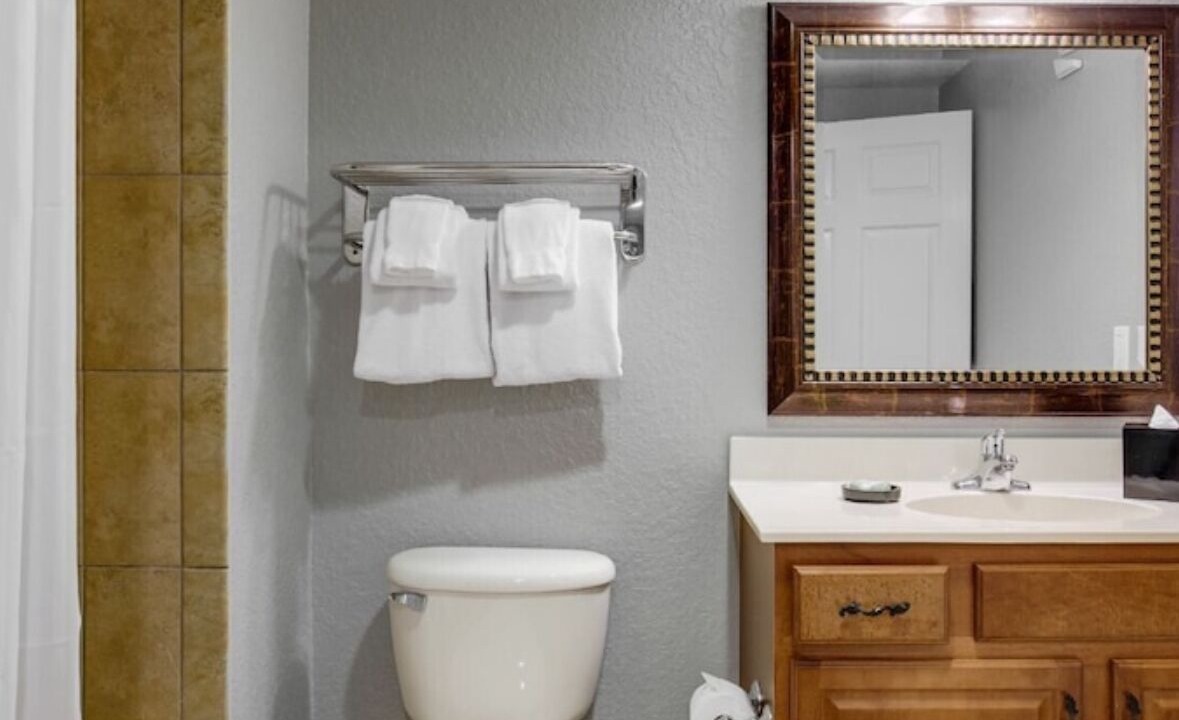 Photo of Bathroom in Lake Buena Vista