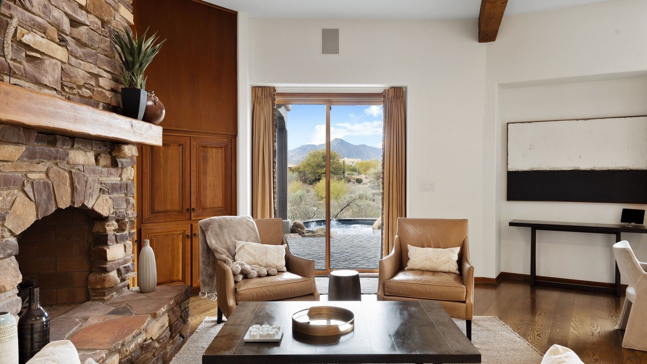Photo of Livingroom in Desert Mountain