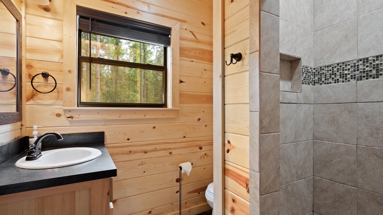 Photo of Bathroom in Golden