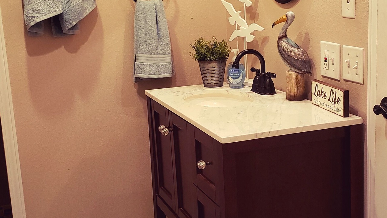Photo of Bathroom in Canadian