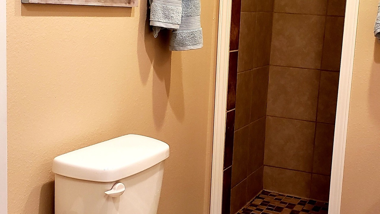 Photo of Bathroom in Canadian