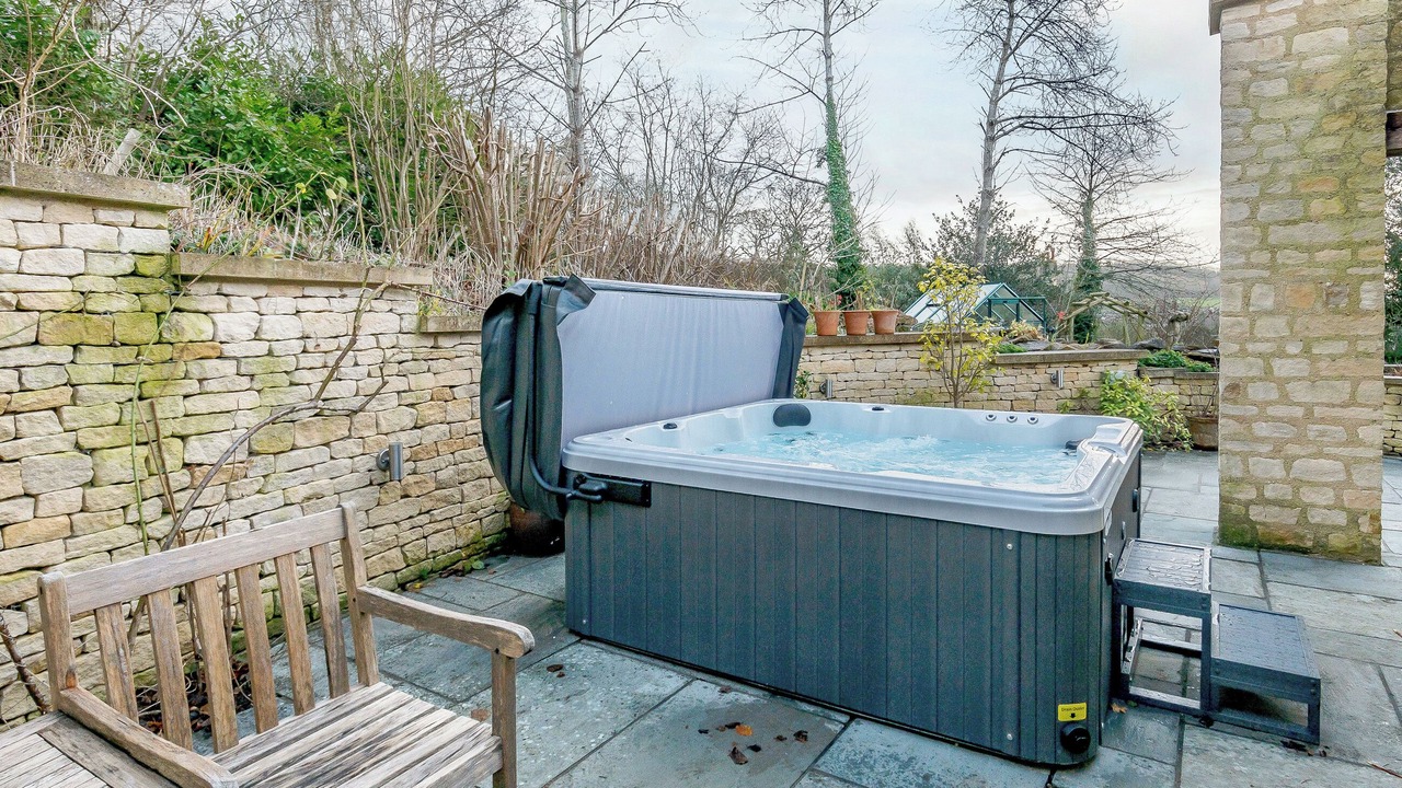 Photo of Others in Ozleworth