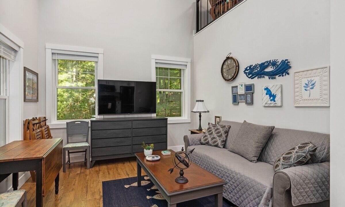 Photo of Livingroom in Mayfield
