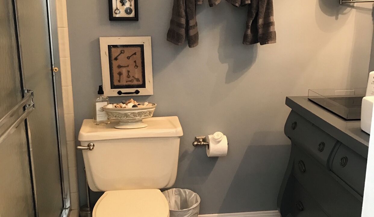 Photo of Bathroom in Summerville Historic District