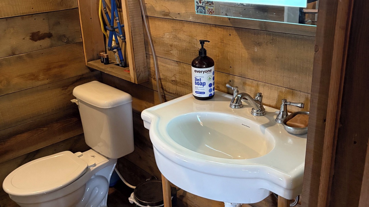 Photo of Bathroom in Alpine