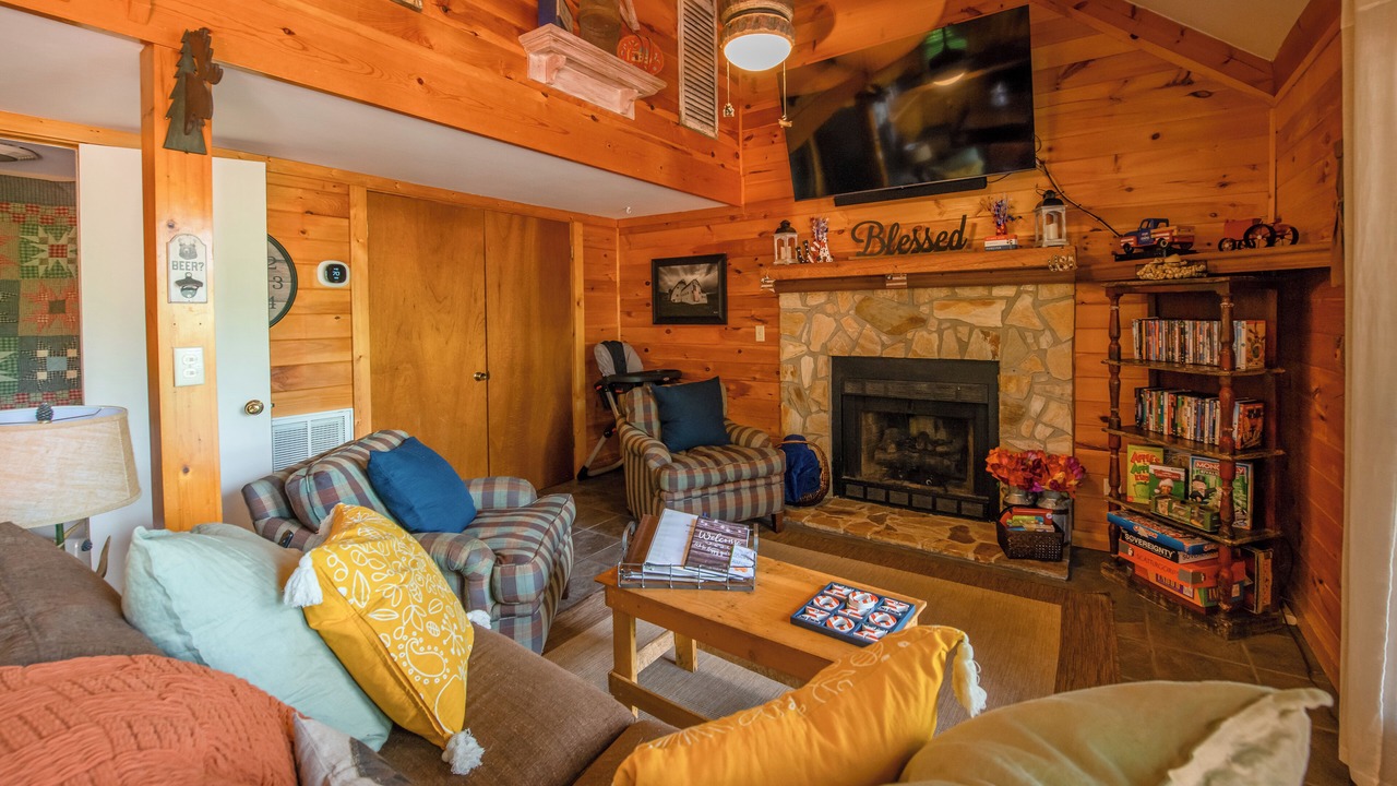 Photo of Livingroom in Almond