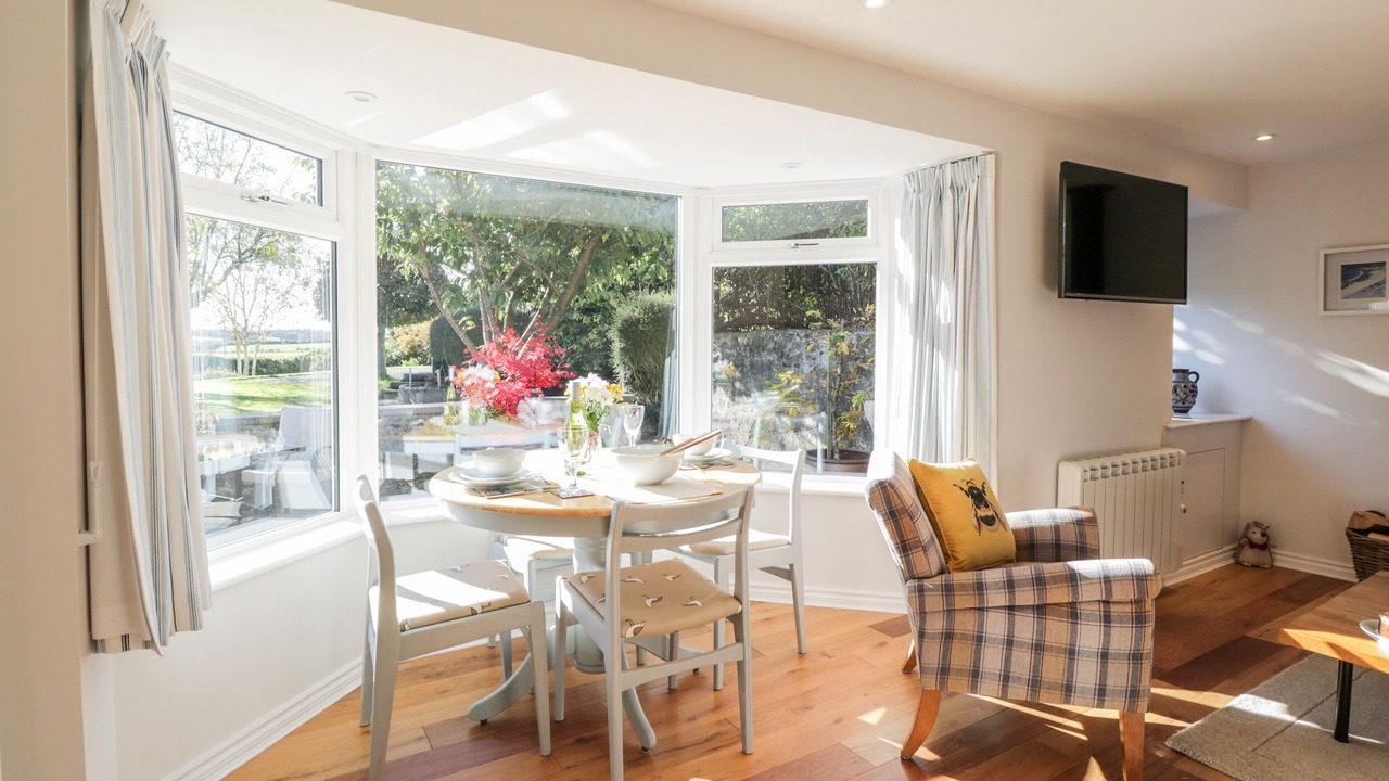 Photo of Others in Bankend