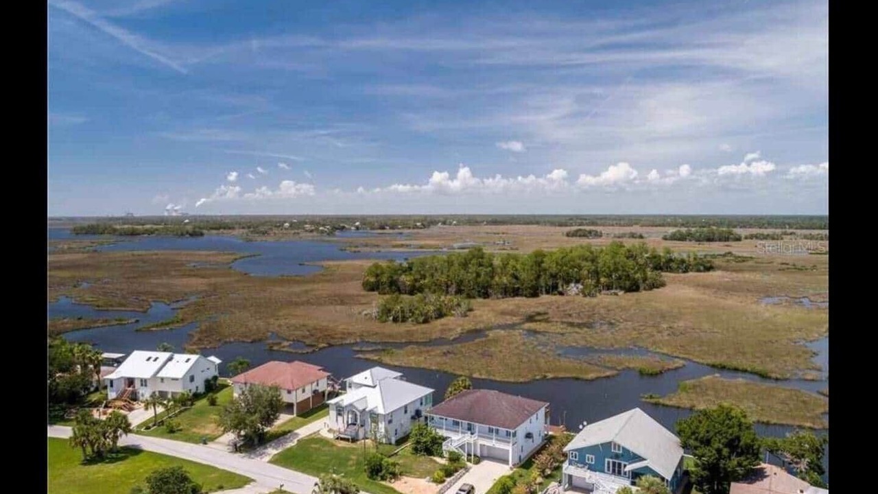 Photo of Others in Dixie Shores