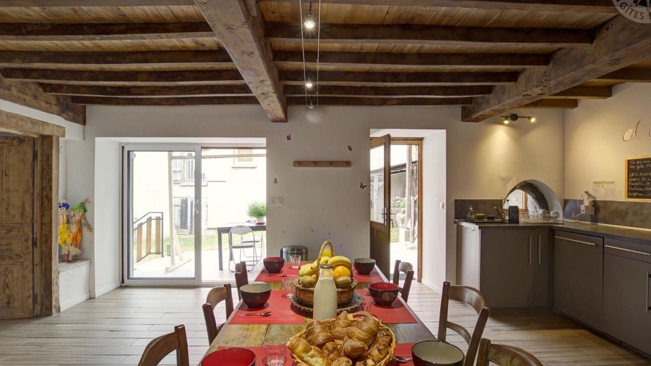 Photo of Others in Cremeaux