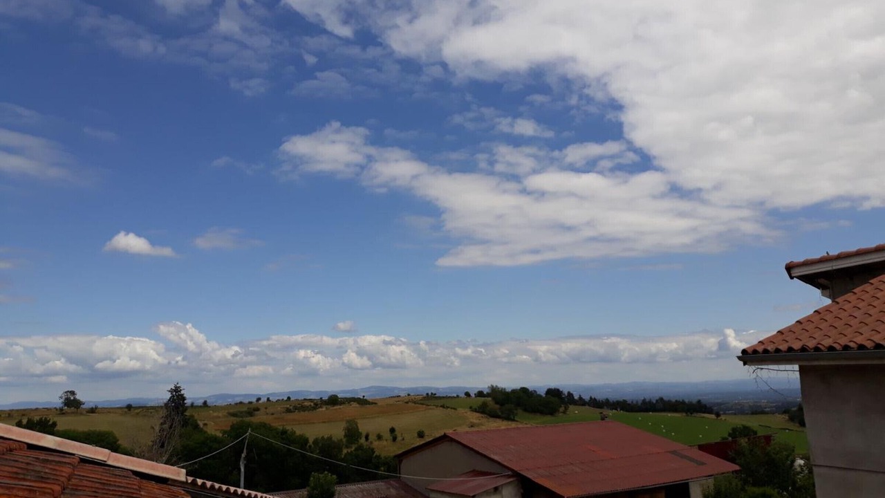 Photo of Others in Cremeaux