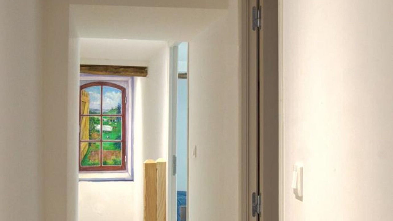 Photo of Others in Cremeaux