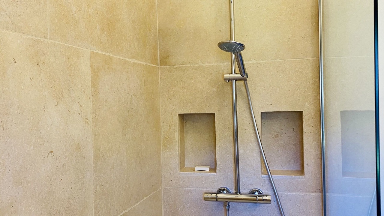 Photo of Bathroom in Saint-Cannat