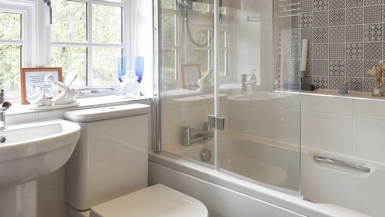 Photo of Bathroom in Barns Green