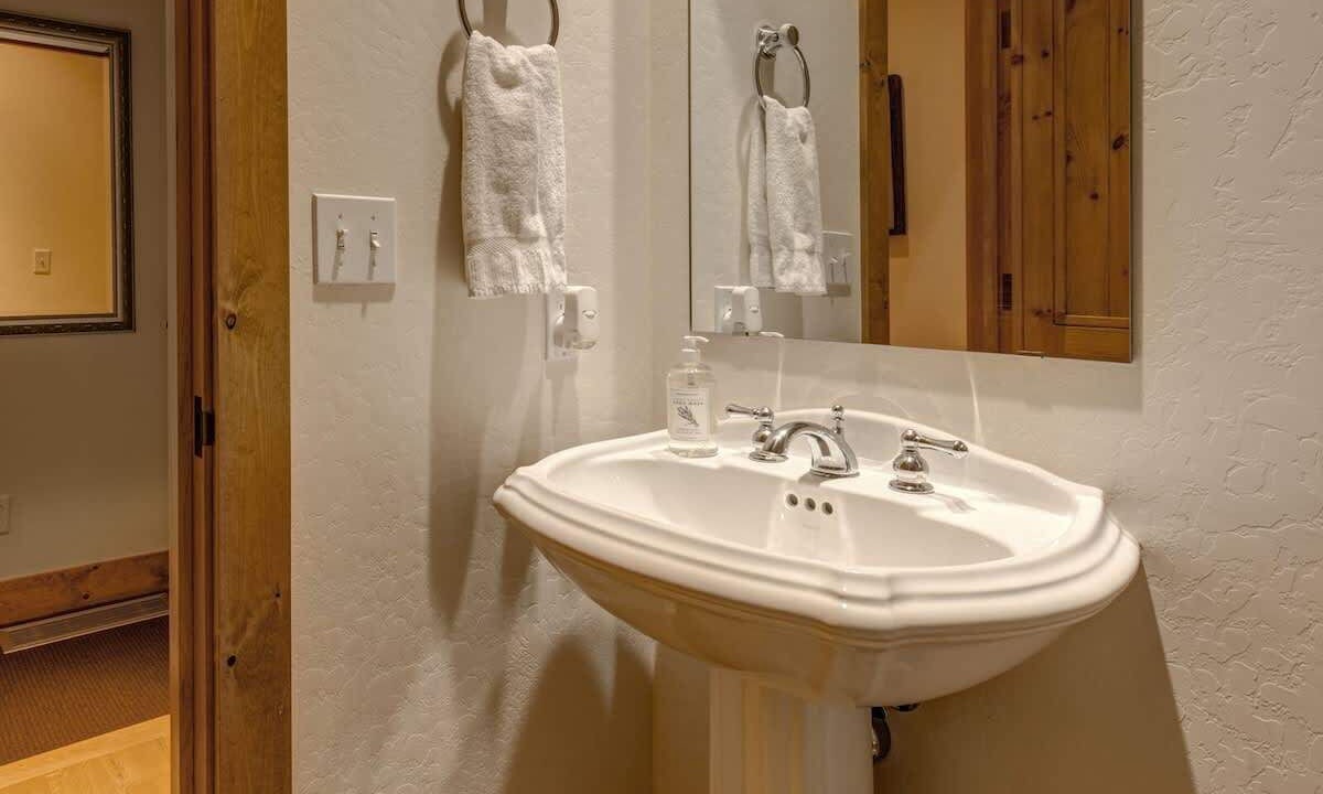 Photo of Bathroom in Granite Ridge