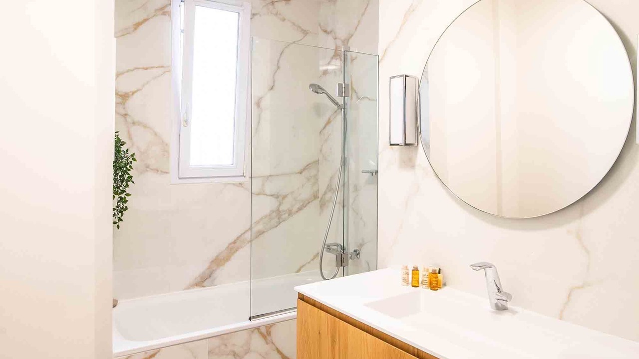 Photo of Bathroom in Saint-Lambert