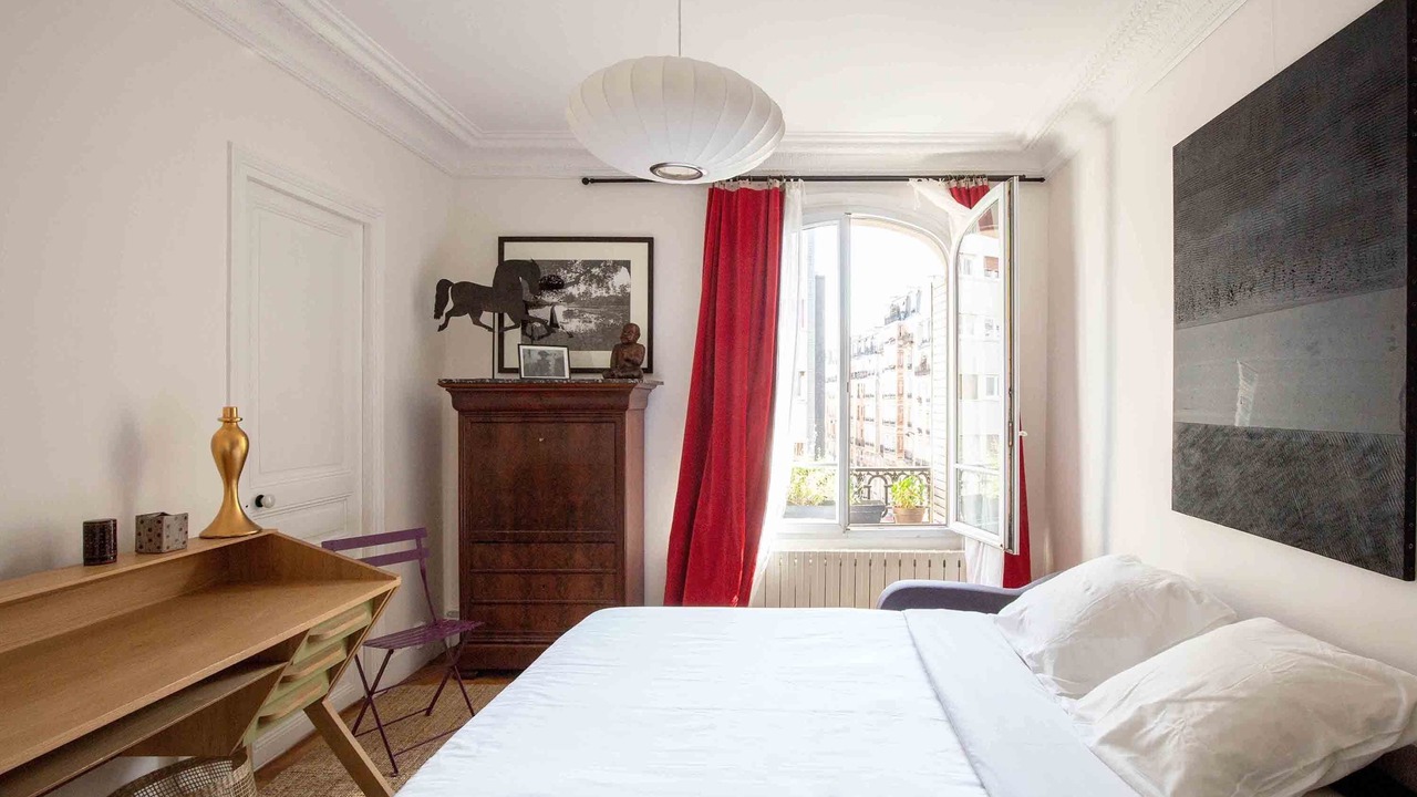 Photo of Bedroom in Saint-Lambert