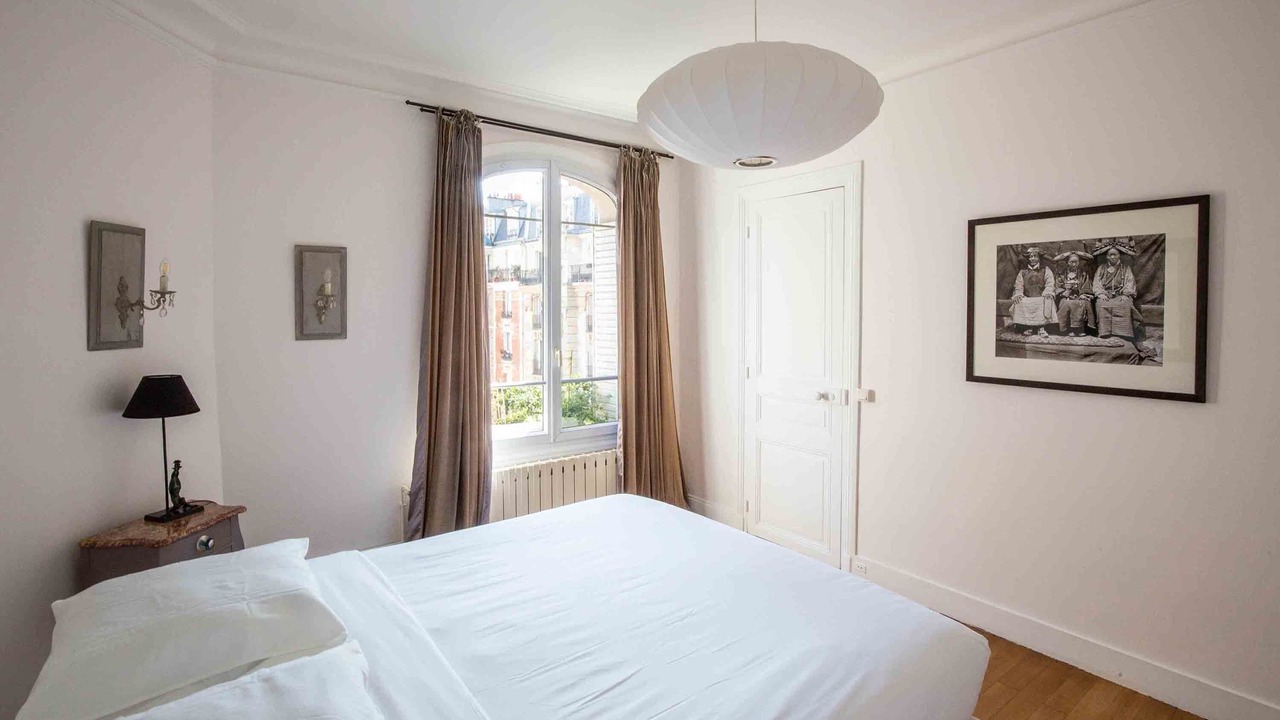 Photo of Bedroom in Saint-Lambert