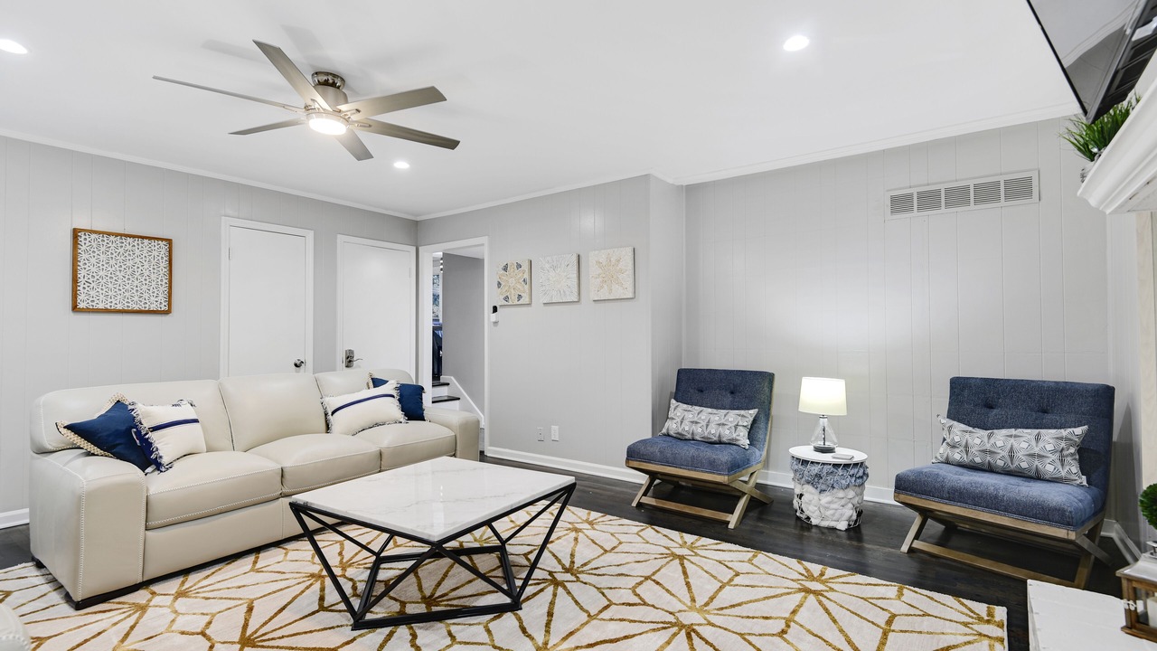 Photo of Livingroom in Overland Park