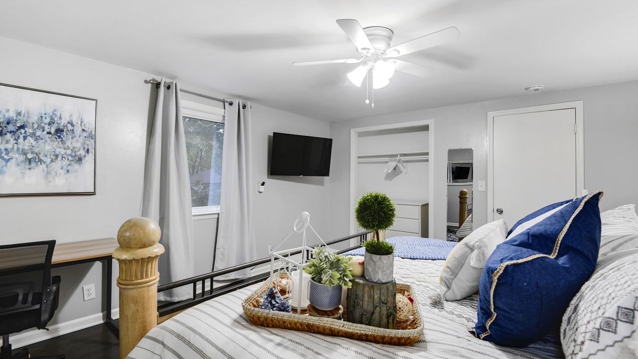 Photo of Bedroom in Overland Park