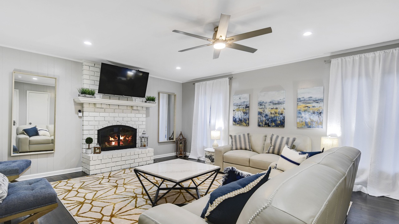 Photo of Livingroom in Overland Park