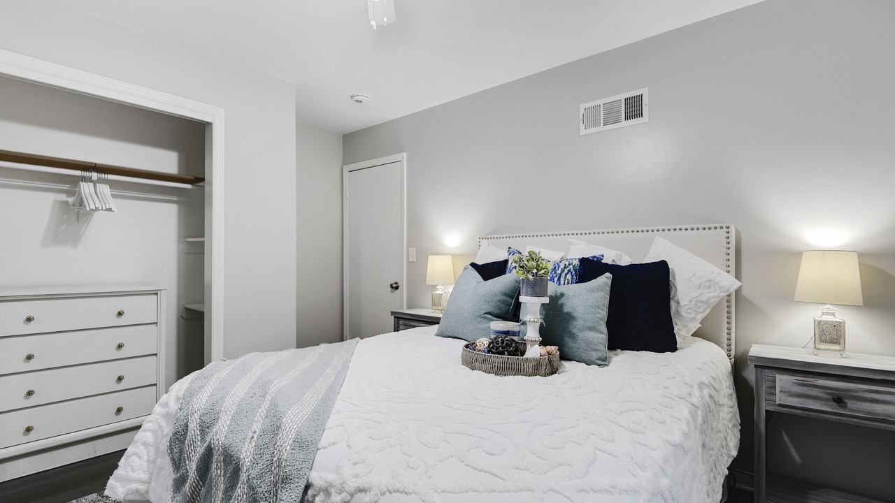 Photo of Bedroom in Overland Park