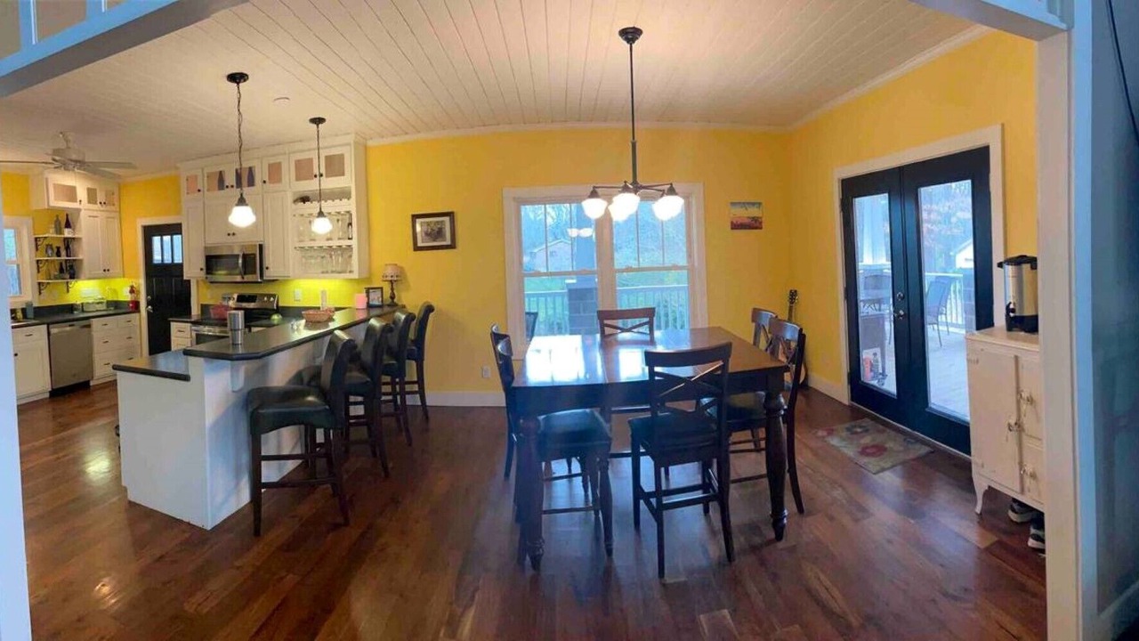 Photo of Bedroom in Albemarle
