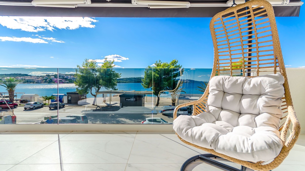 Photo of Patio Balcony in Okrug Gornji