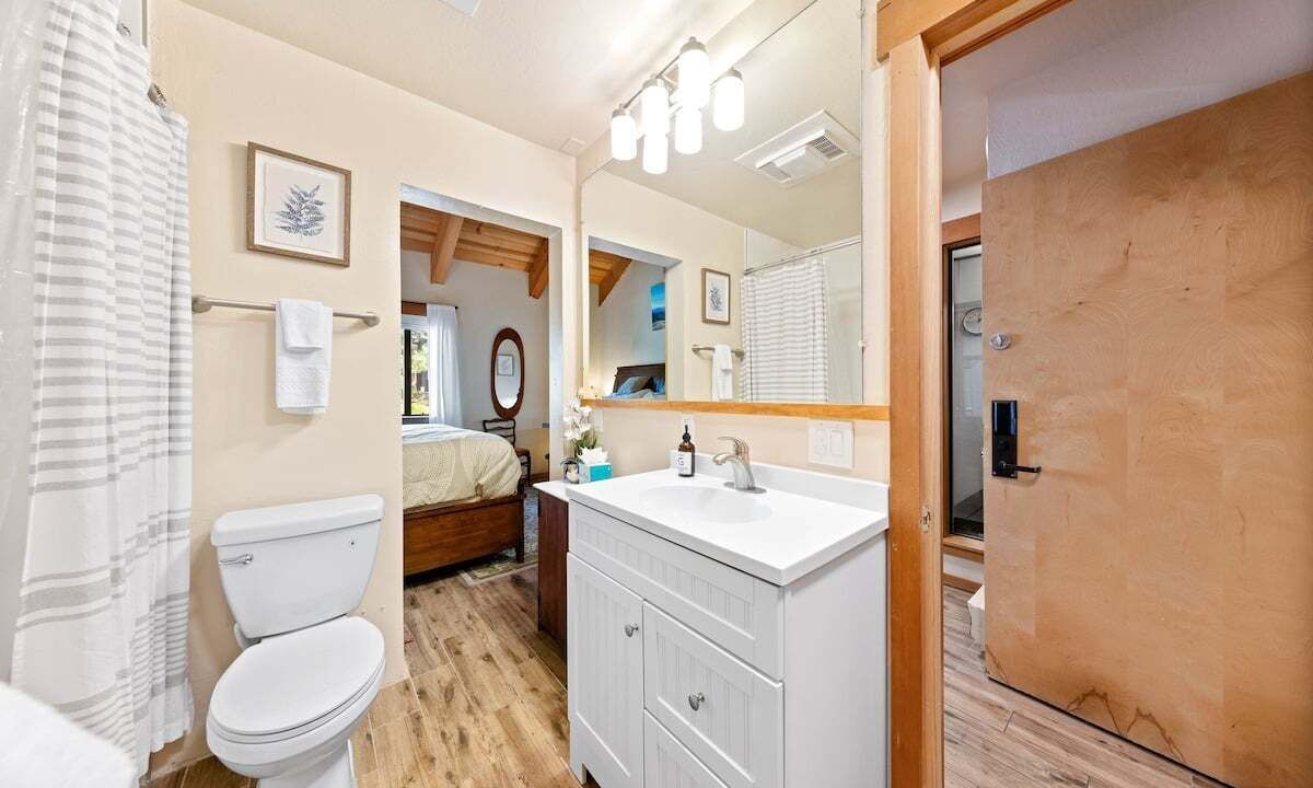 Photo of Bathroom in Tahoe Woods