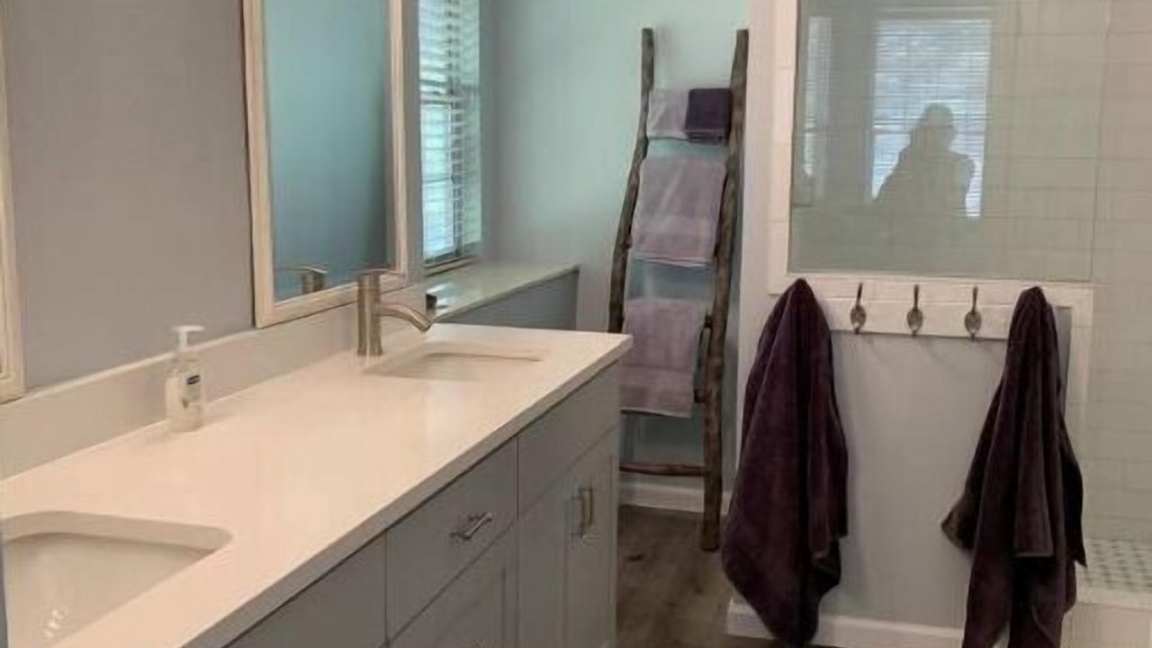 Photo of Bathroom in Parker Lane