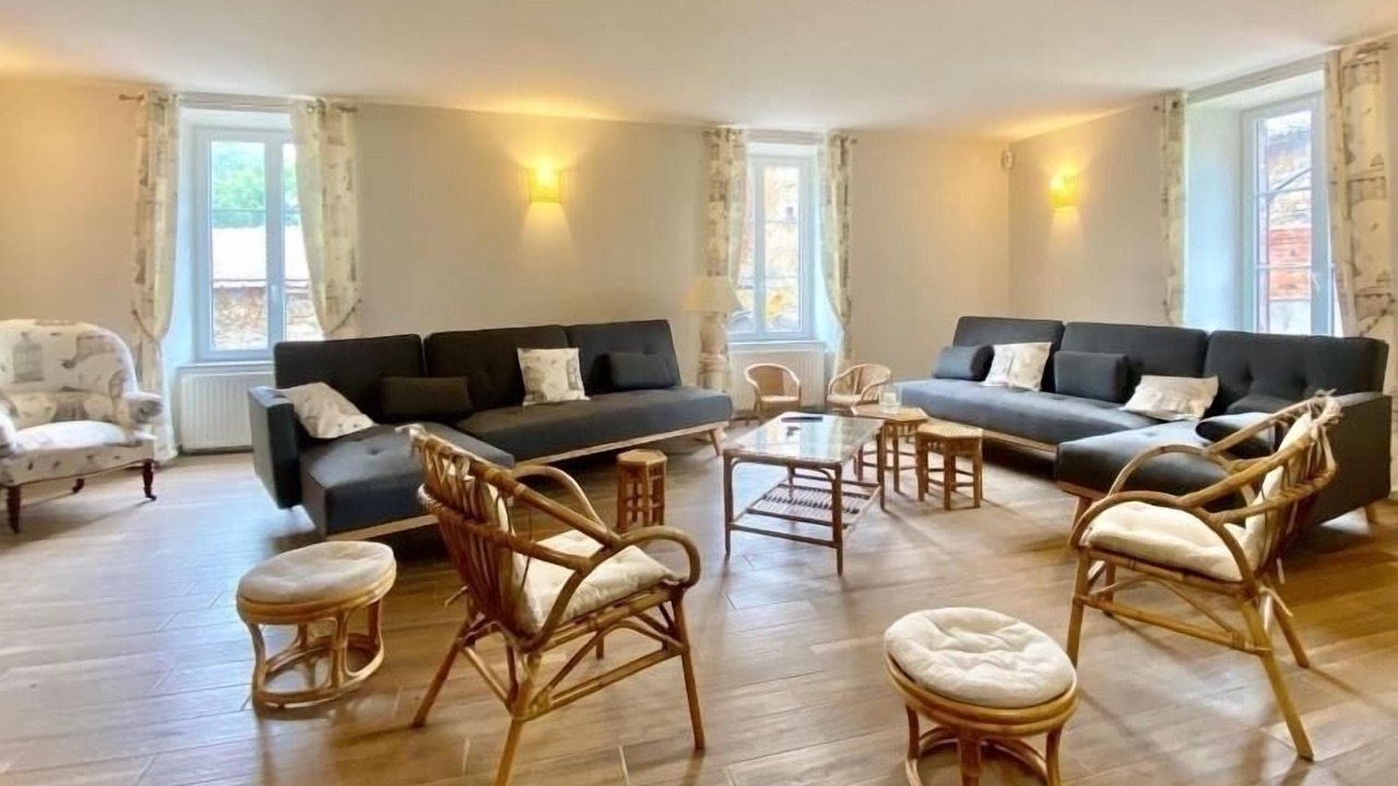 Photo of Livingroom in Javaugues
