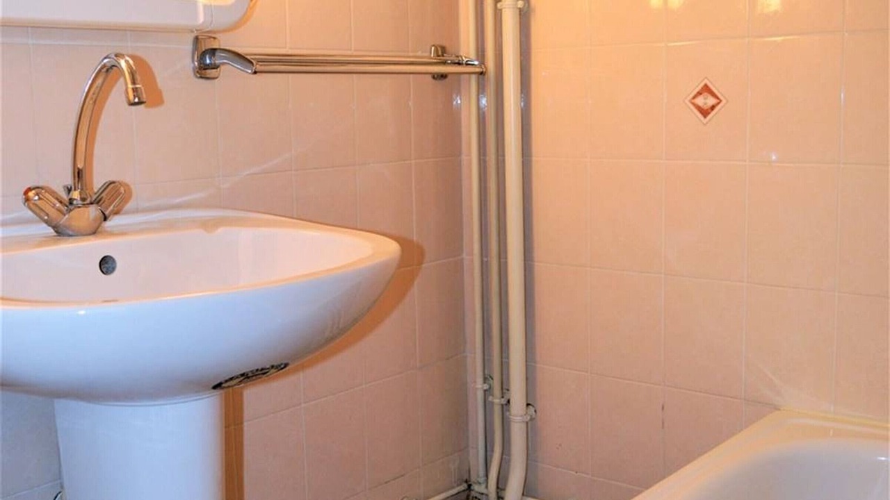Photo of Bathroom in Pyrenees 2000