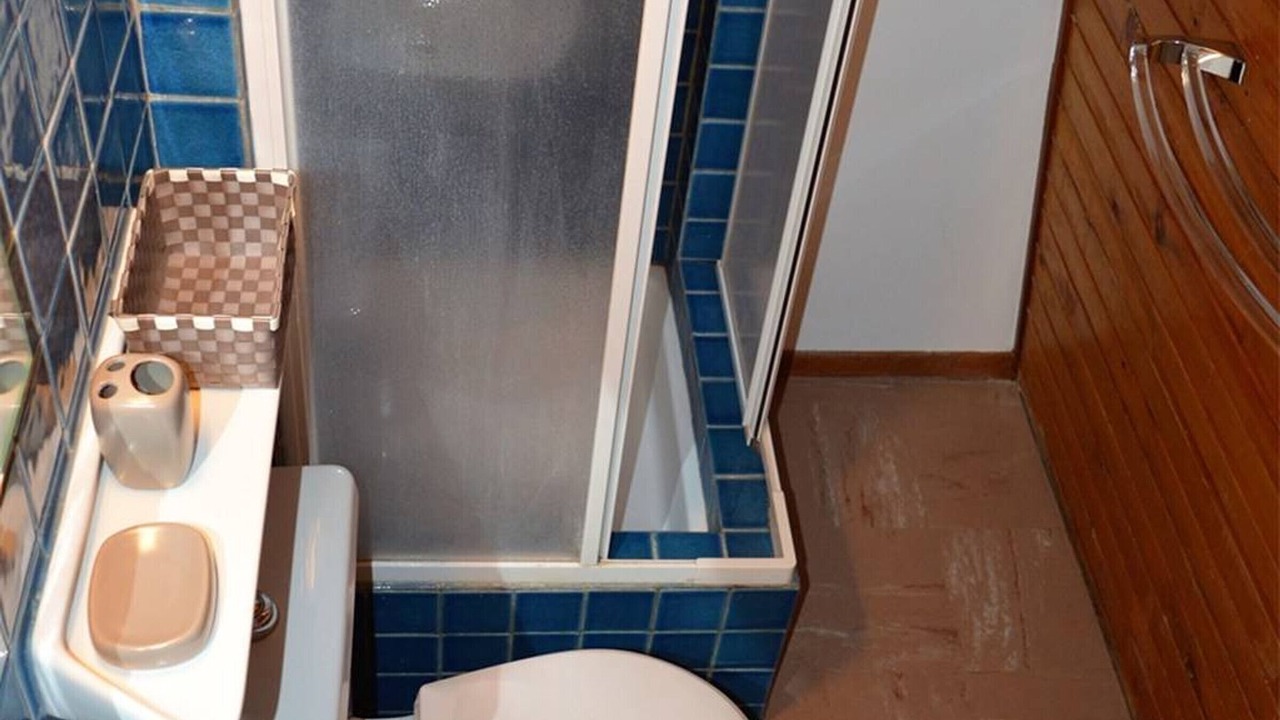 Photo of Bathroom in Pyrenees 2000